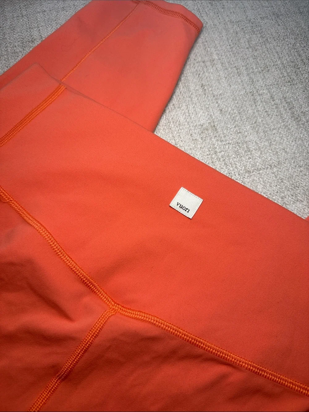 Vuori Coral Orange Leggings XL